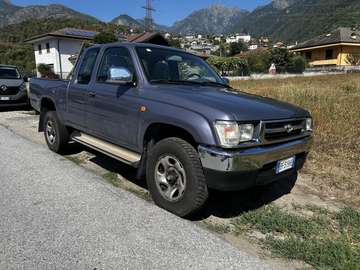 2.5 extra cab SR5