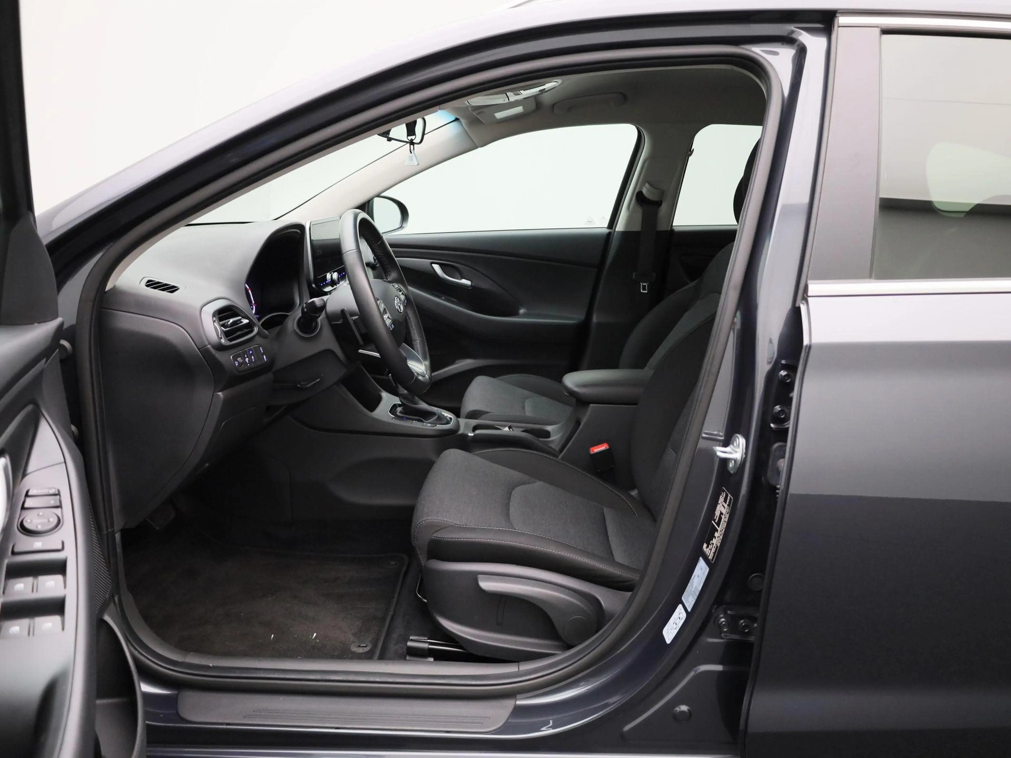 Hyundai i30 Wagon 1.0 T-GDi 88kW Techno DCT | Camera | PDC A | — photo 11
