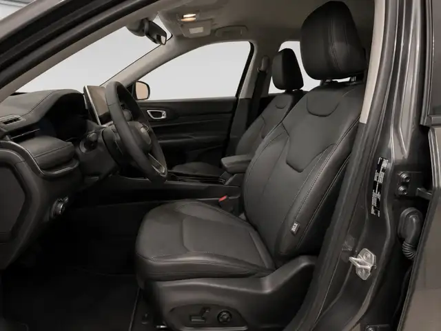 Jeep Compass view 3