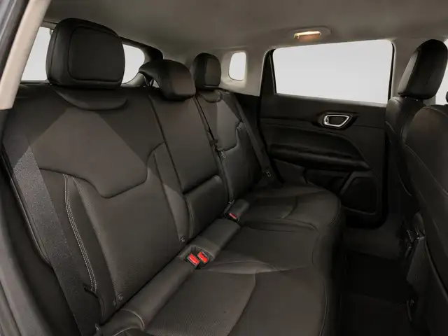 Jeep Compass view 4