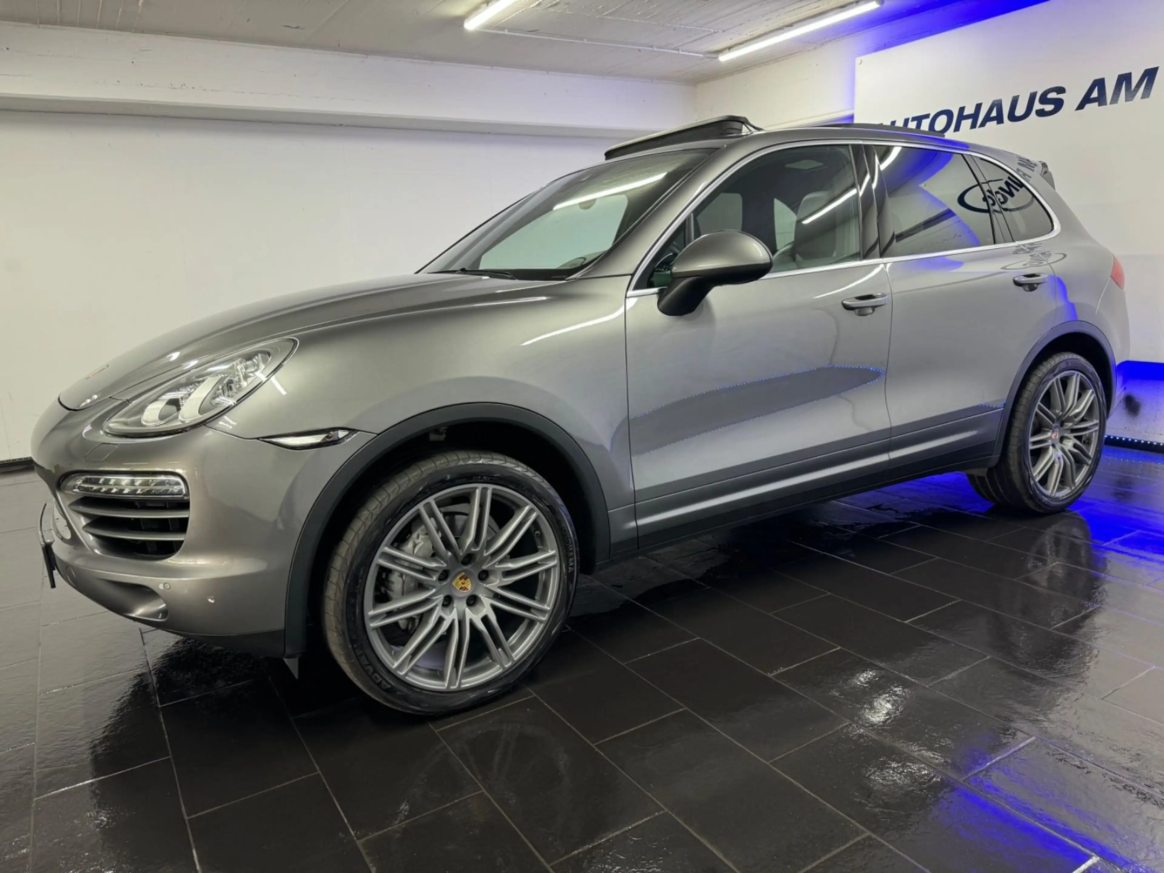 Porsche Cayenne Diesel STANDHZG PANO AIR MEMORY BOSE 21" — photo 3