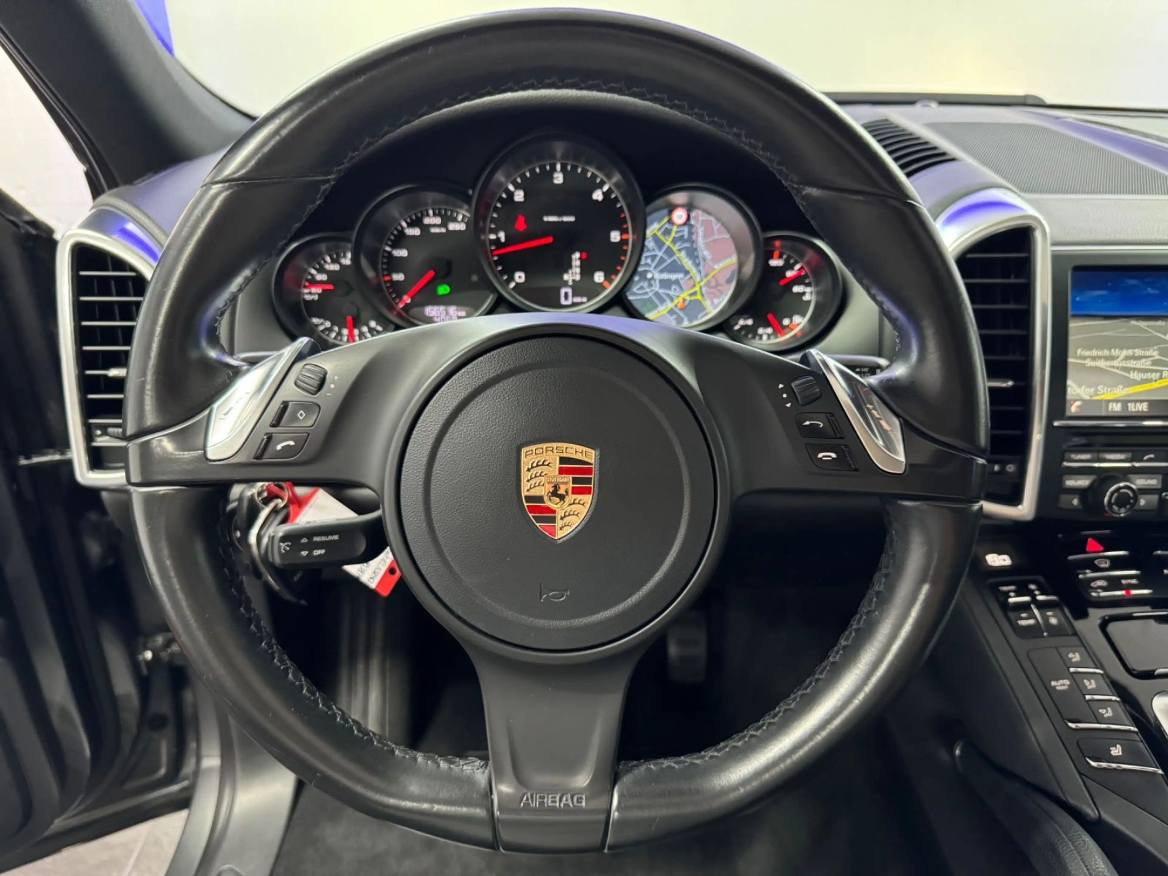 Porsche Cayenne Diesel STANDHZG PANO AIR MEMORY BOSE 21" — photo 15