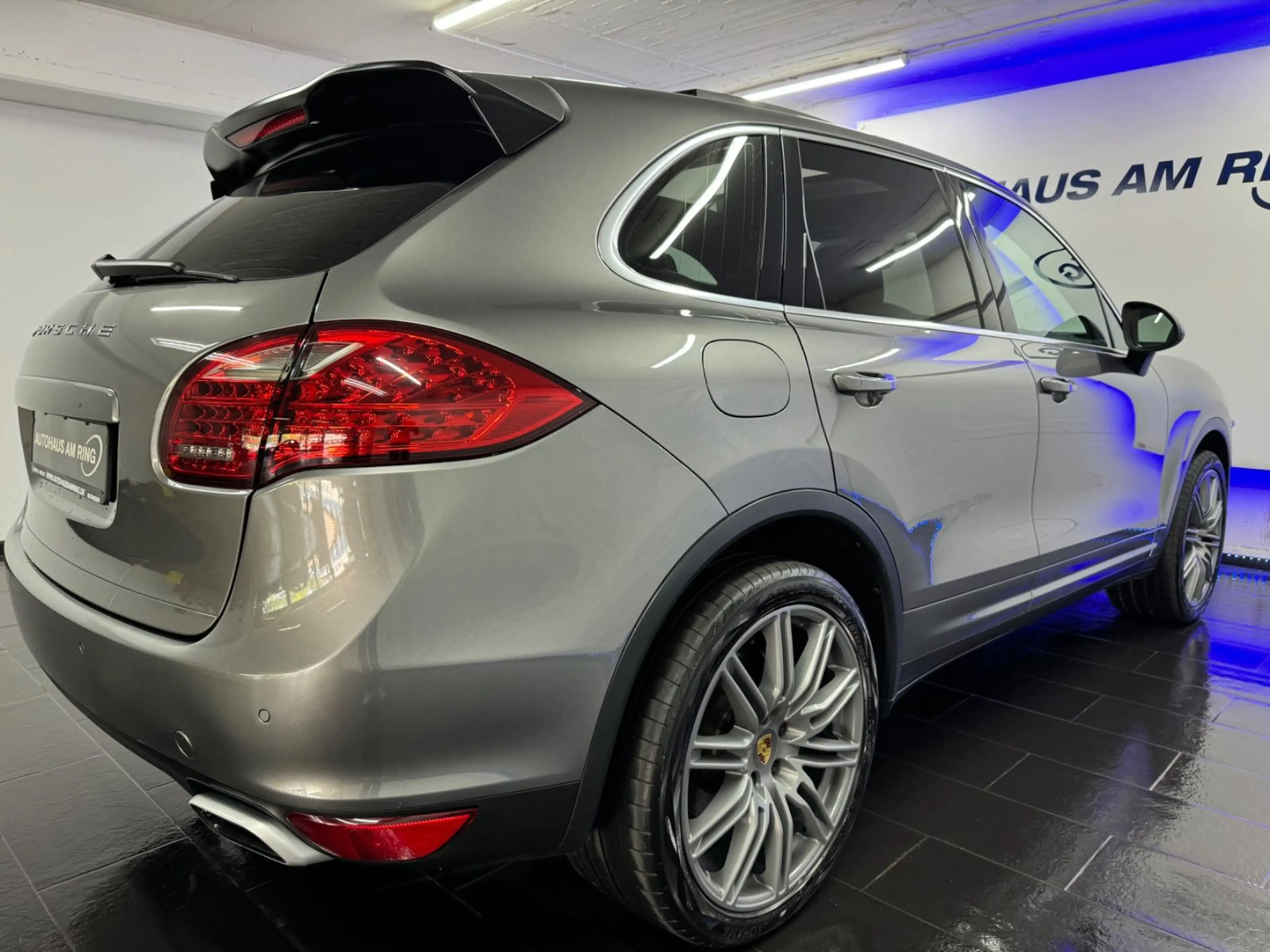 Porsche Cayenne Diesel STANDHZG PANO AIR MEMORY BOSE 21" — photo 7