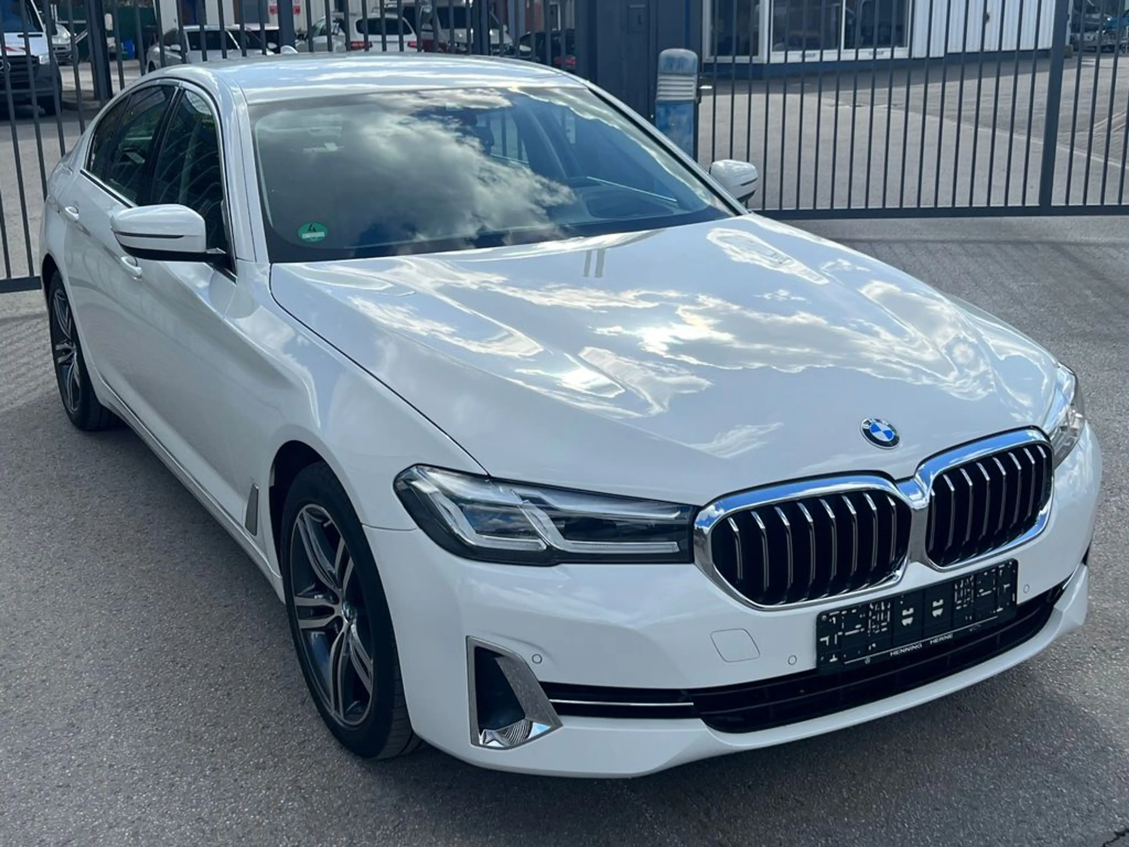 BMW 520 520 d — photo 2