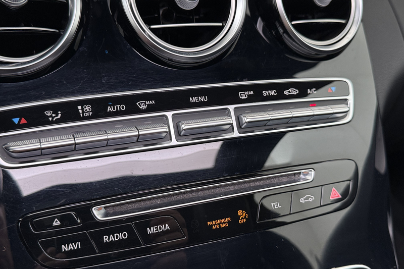 Mercedes-Benz C 180 Coupé AMG Night-Pack Pano-dak Burmester Camera — photo 28