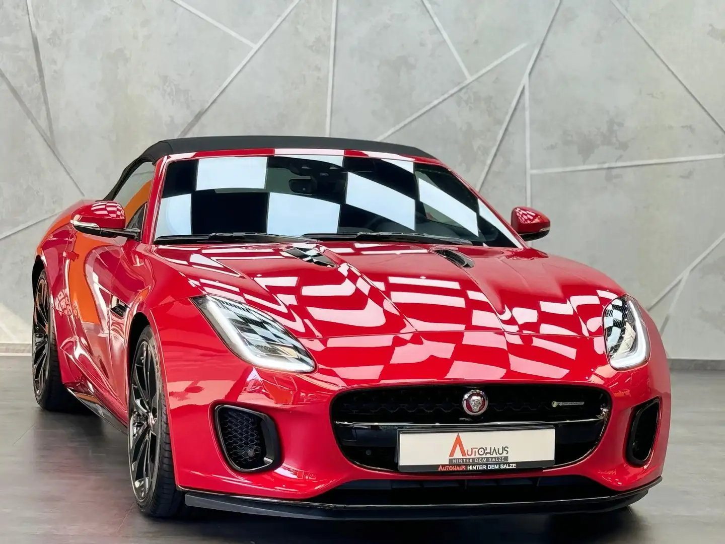 Jaguar F-Type R-Dynamic 2.0 TwinTurbo|KAM|SHZG|BLACK Rood - 2