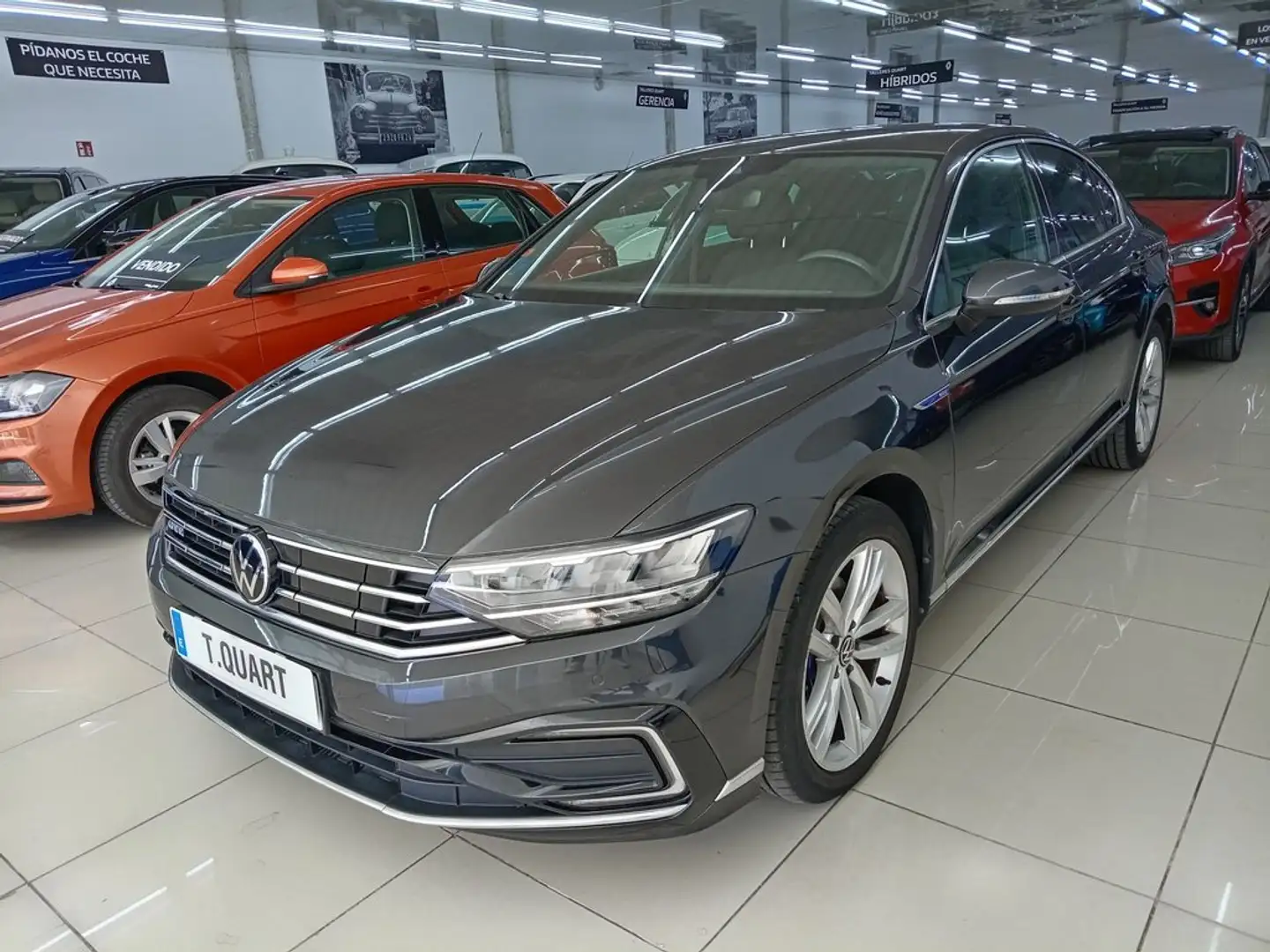 Volkswagen Passat GTE 1.4 TSI e-Power Gris - 2