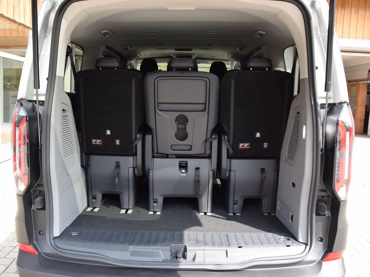Ford Tourneo Custom 2026 — фото 8