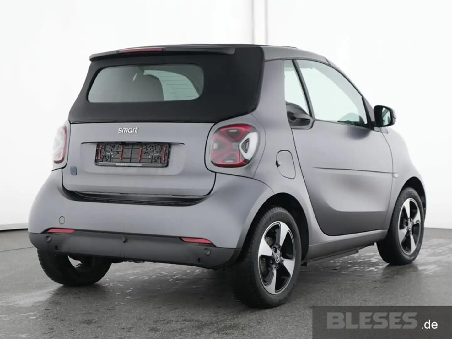 smart forTwo fortwo EQ Cabrio Exclusive Plus+22kW+Kamera+Winter Gris - 2