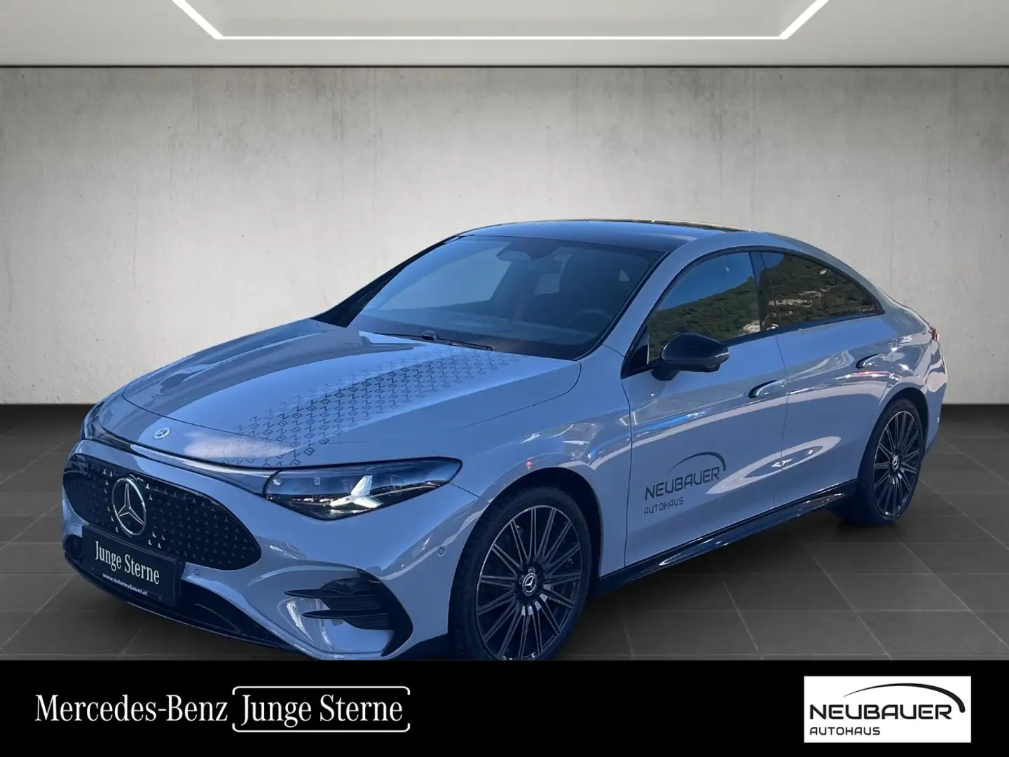 Mercedes-Benz CLA 350 4MATIC mit EQ Technologie eHeck Mbeam Gris - 1