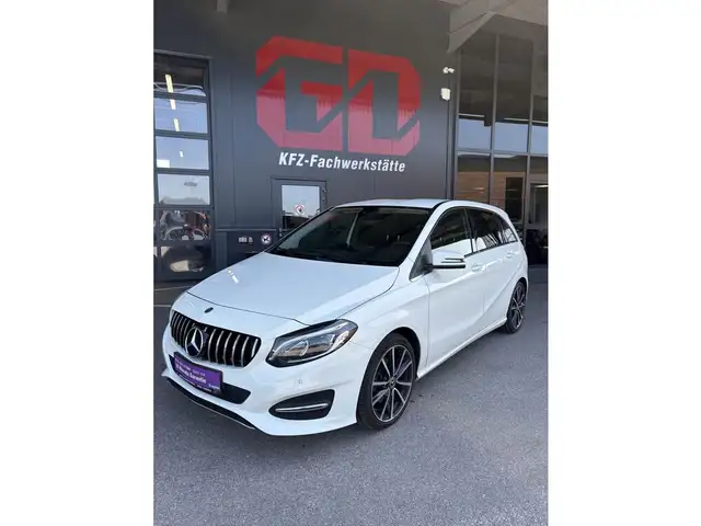 Mercedes-Benz B 200 d Austria Night Edition/AHK/Rückfahrkamera