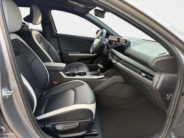Kia K4 view 13