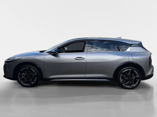 Kia K4 view 3
