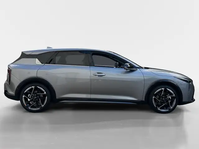 Kia K4 view 6
