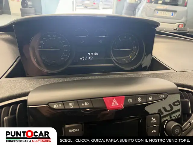 Lancia Ypsilon view 12