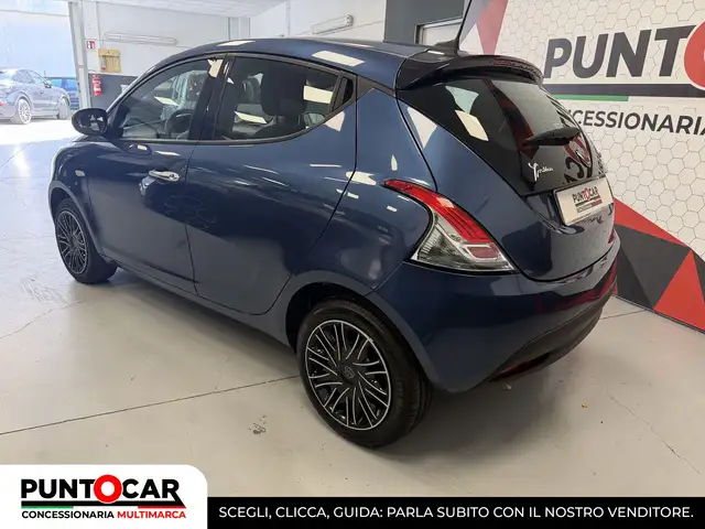 Lancia Ypsilon view 7