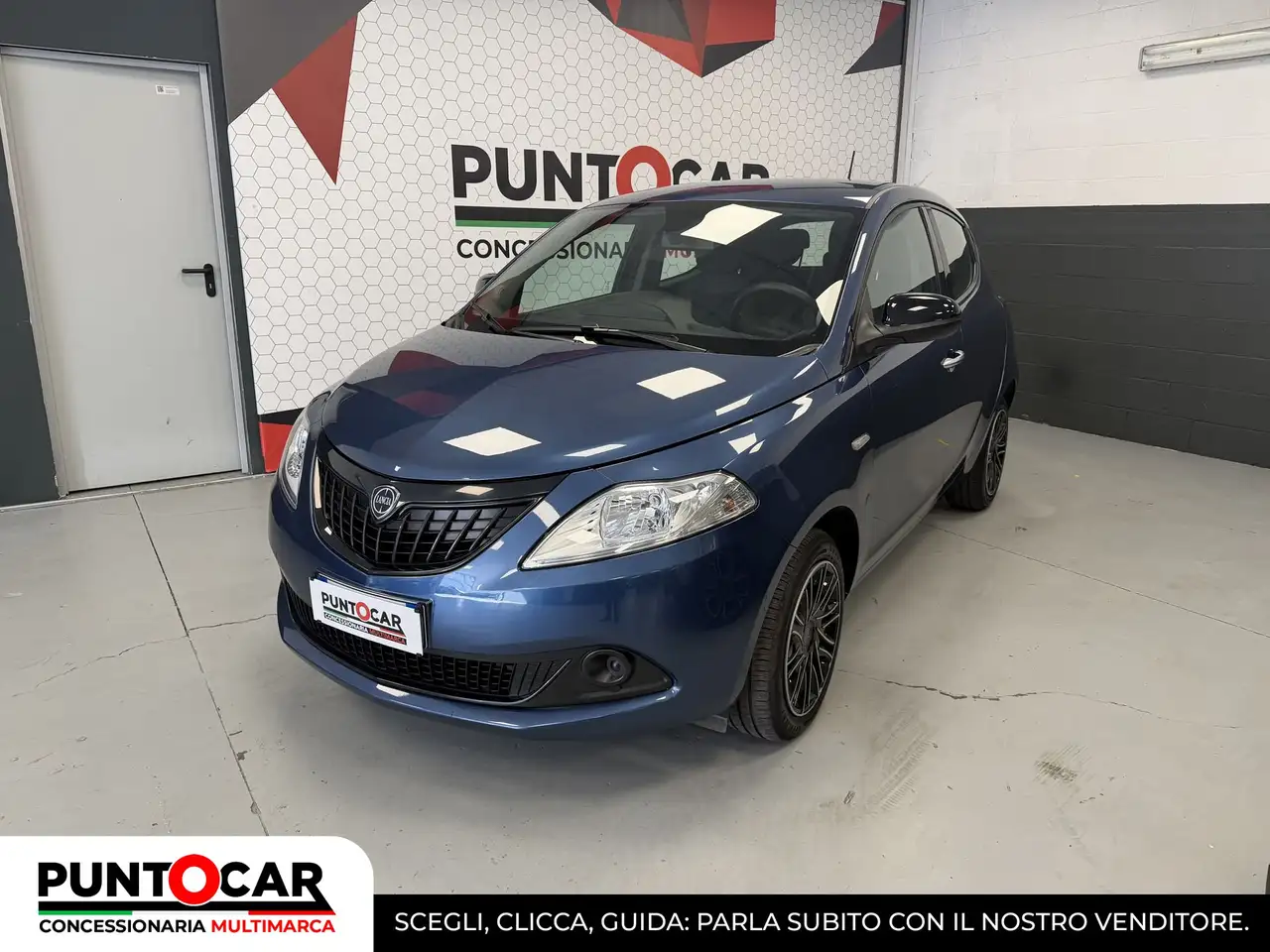 Lancia Ypsilon 1.0 FireFly 70cv Hybrid Silver Plus PROMO FLEX — миниатюра 1