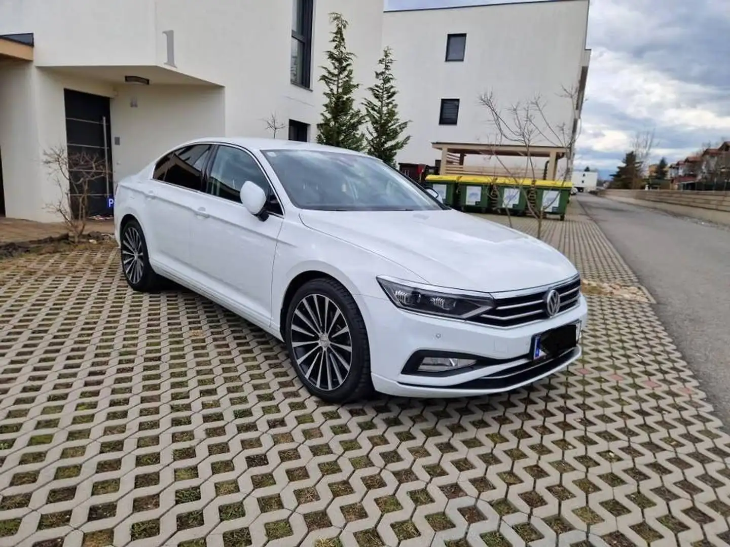 Volkswagen Passat Passat Business 2,0 SCR TDI DSGBusiness Weiß - 2