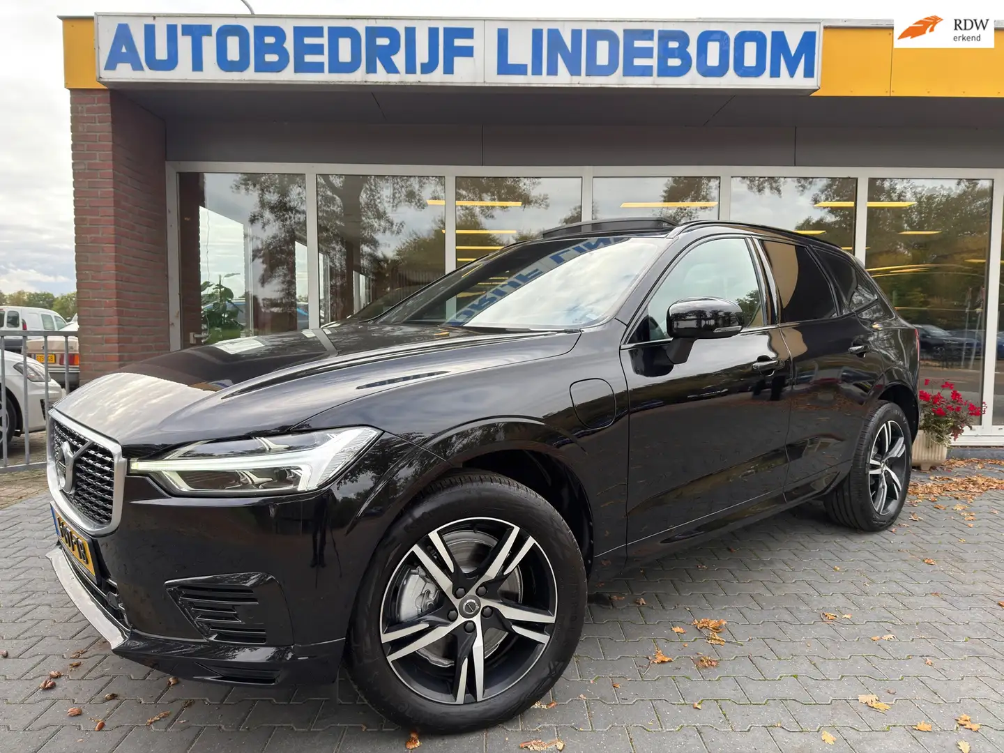 Volvo XC60 2.0 T8 AWD Inscription R-Design H&K Recharge Noir - 1