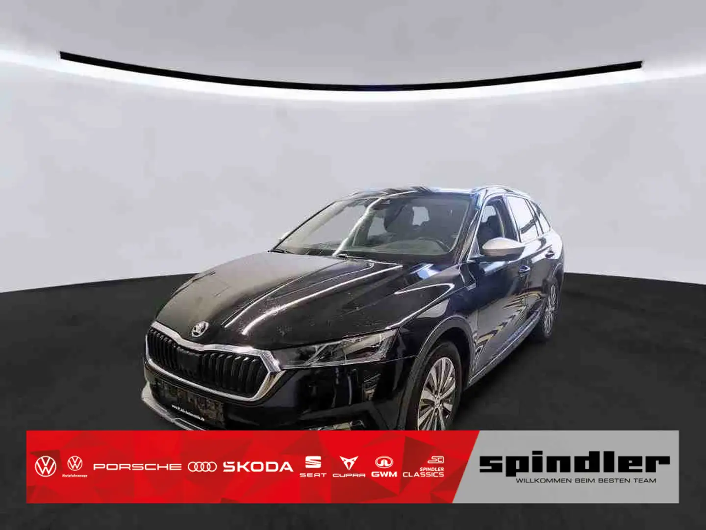 Skoda Octavia Combi Scout 2.0 TDI DSG 4x4 / Navi, AHK Schwarz - 1