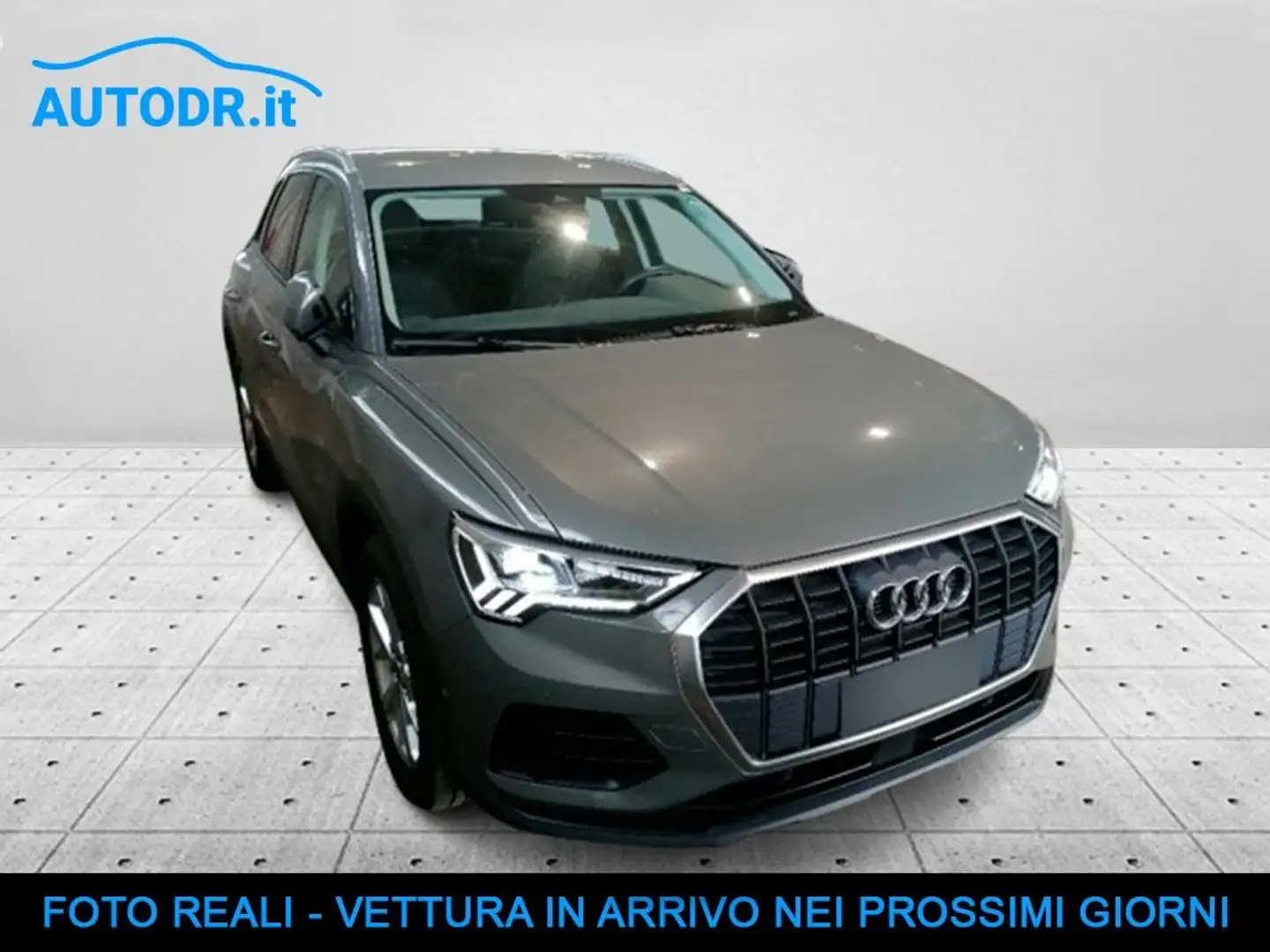 Audi Q3 45 TFSIe S-Tronic Business Plus Retrocamera, ACC Grigio - 2