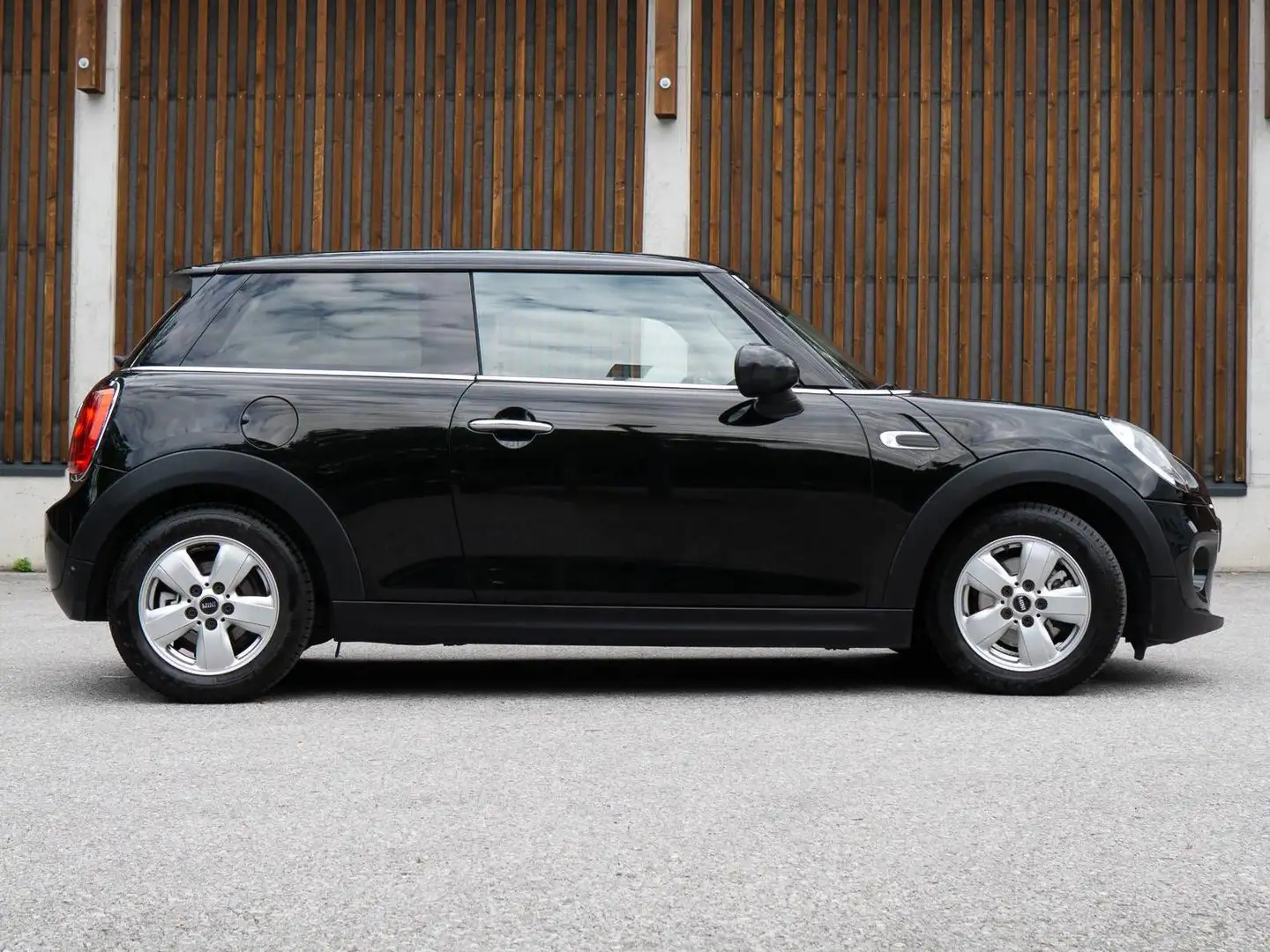MINI One MINI Hatch One One Schwarz - 1