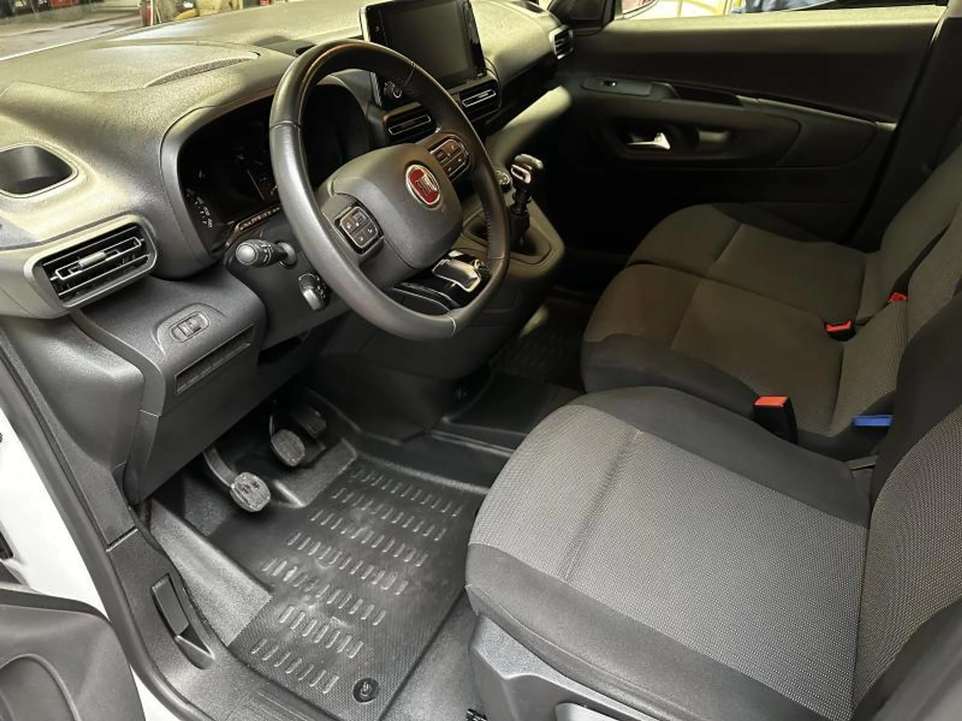 Fiat Doblo Van L1  15HDI 102ch — photo 8