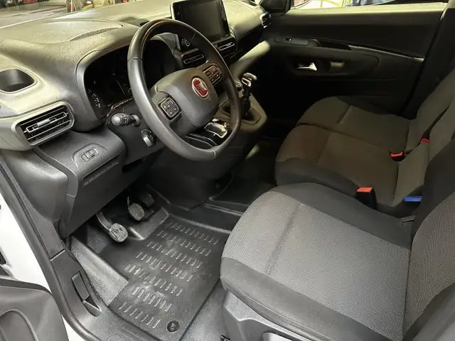 Fiat Doblo view 8
