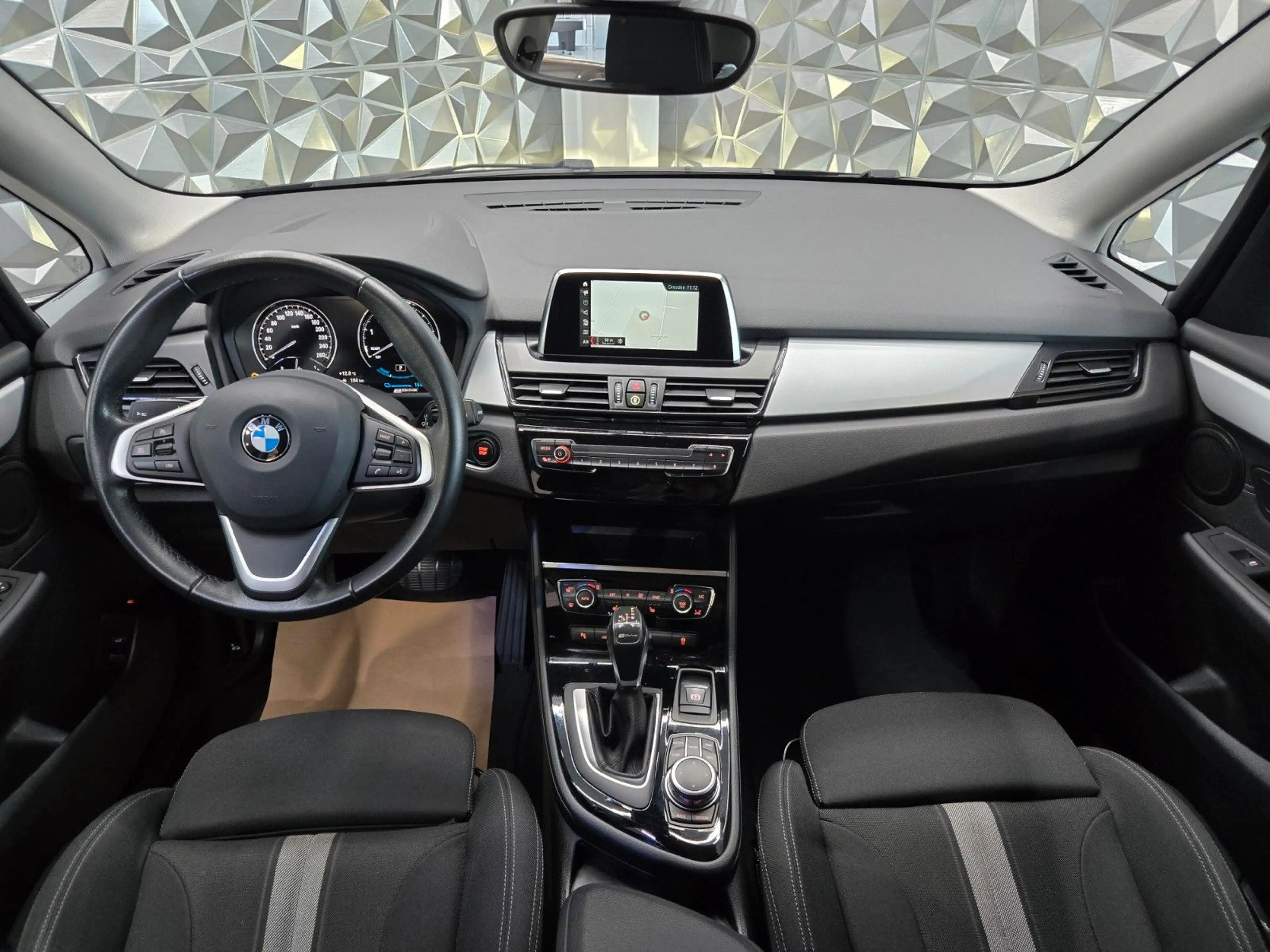 BMW 225 2 Active Tourer 225 xe Advantage*NAVI*LED* — photo 14