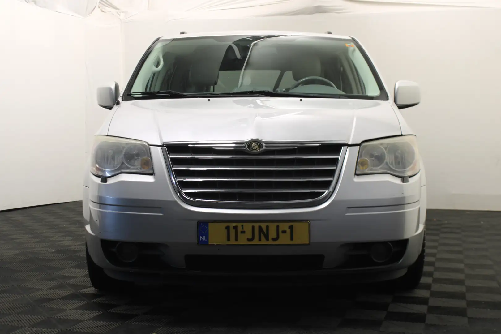 Chrysler Town & Country 3.8 V6 Grau - 2