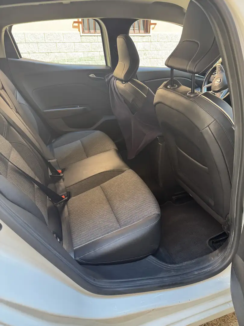 Renault Clio 1.3 tce Initiale Paris 130cv edc fap - 2