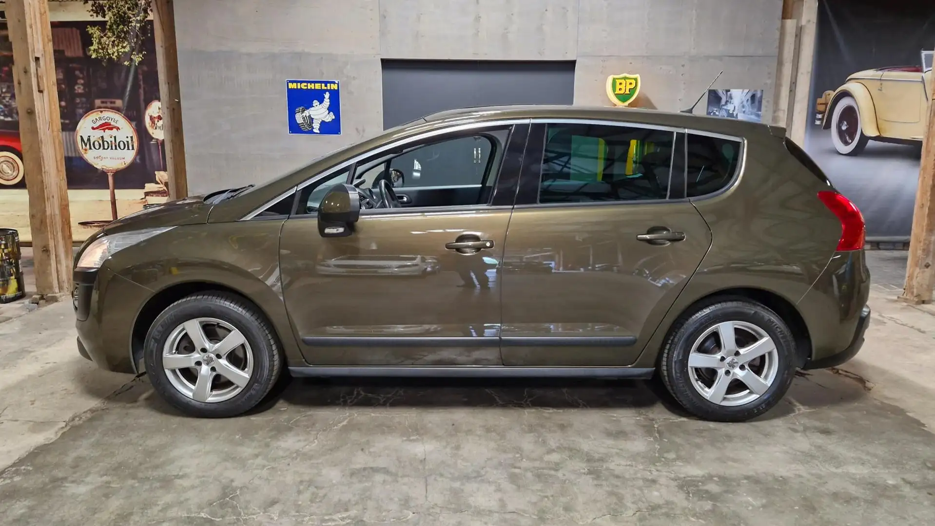 Peugeot 3008 1.6 THP Blue Lease Executive 156PK | Rijklaar | Cl Brun - 2