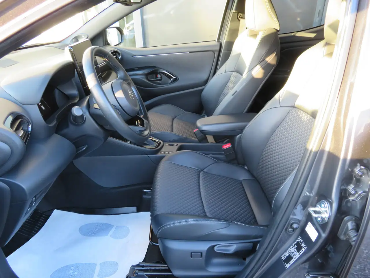 Toyota Yaris Style HEV, миниатюра 5