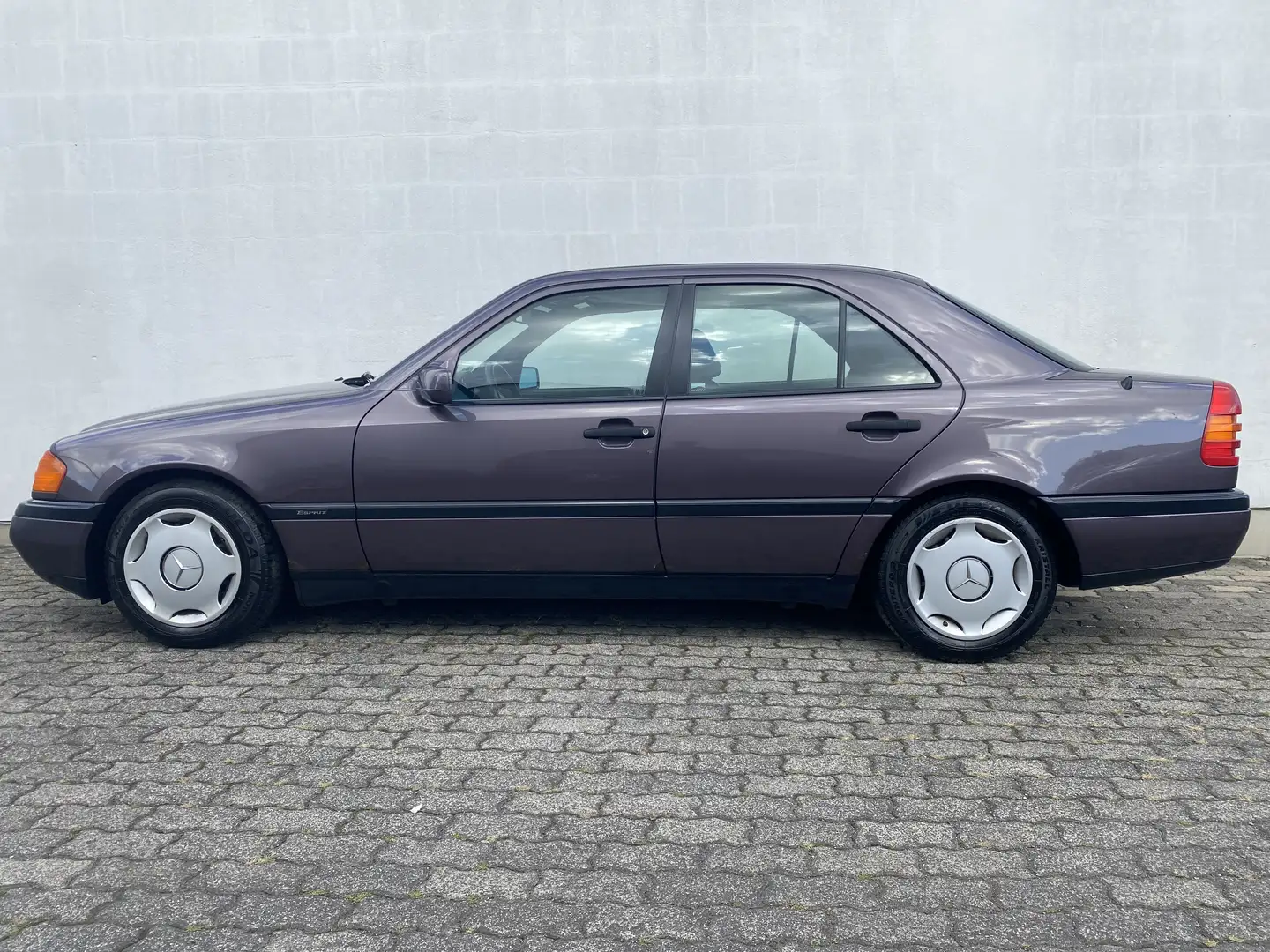 Mercedes-Benz C 180 Classic 1. Ha/Original 211 tkm/TÜV NEU+H Kennze Noir - 1