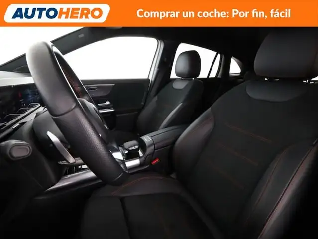 Mercedes-Benz Gla view 11
