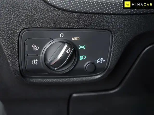 Audi Q2 view 20