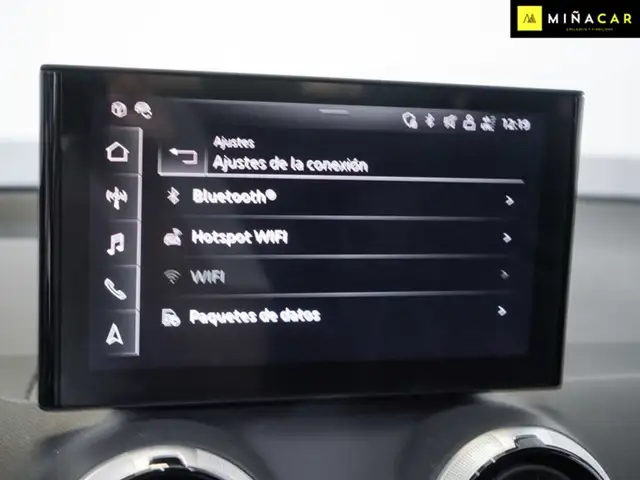 Audi Q2 view 11