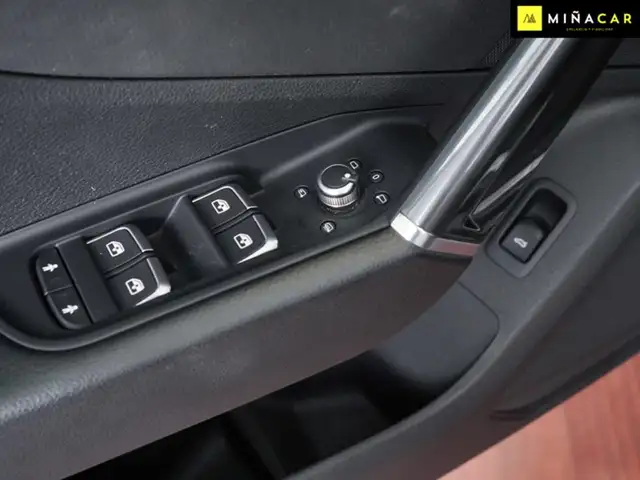 Audi Q2 view 24