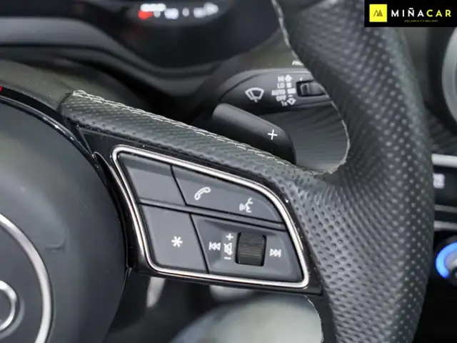 Audi Q2 view 16