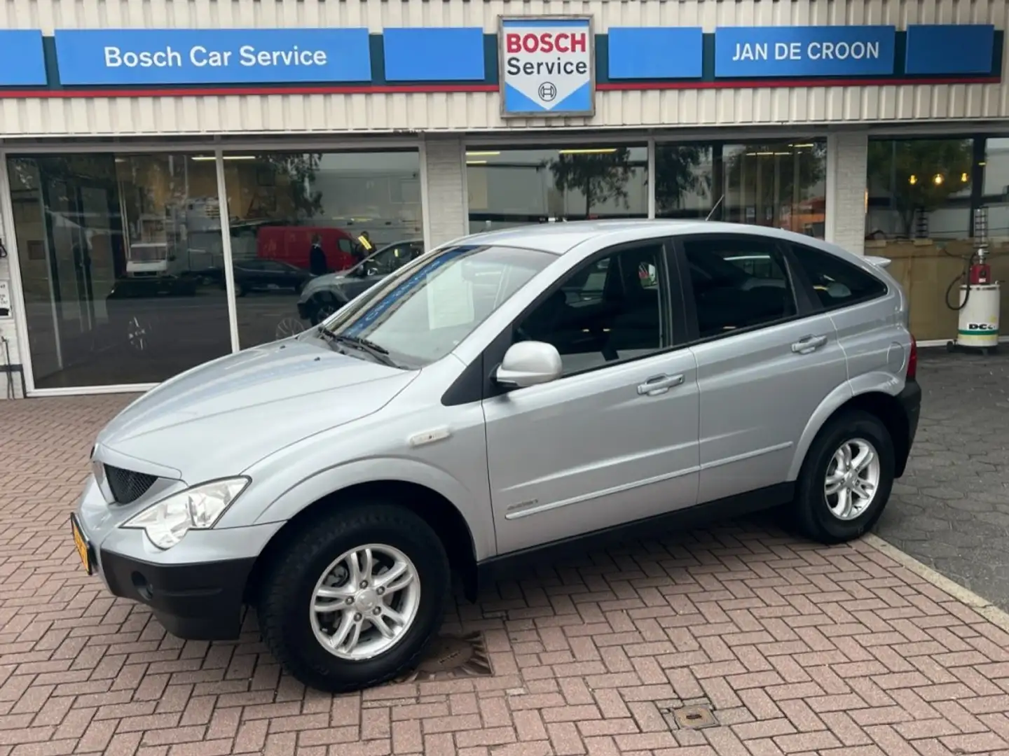SsangYong Actyon A 230 S 4WD SPORT Grau - 1