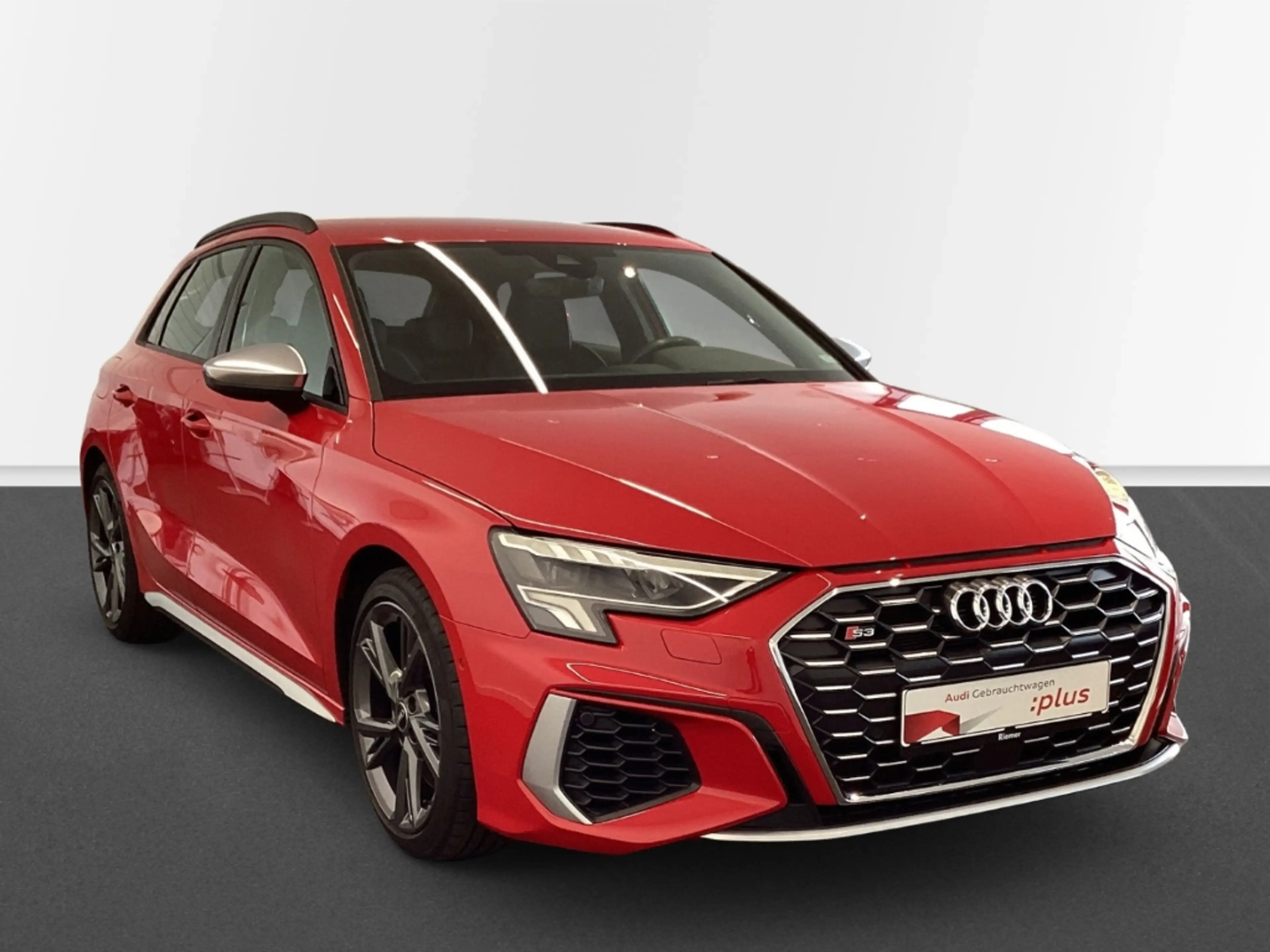 Audi S3 quattro Sportback TFSI S tronic*Leder*Navi*El.Heck — photo 8
