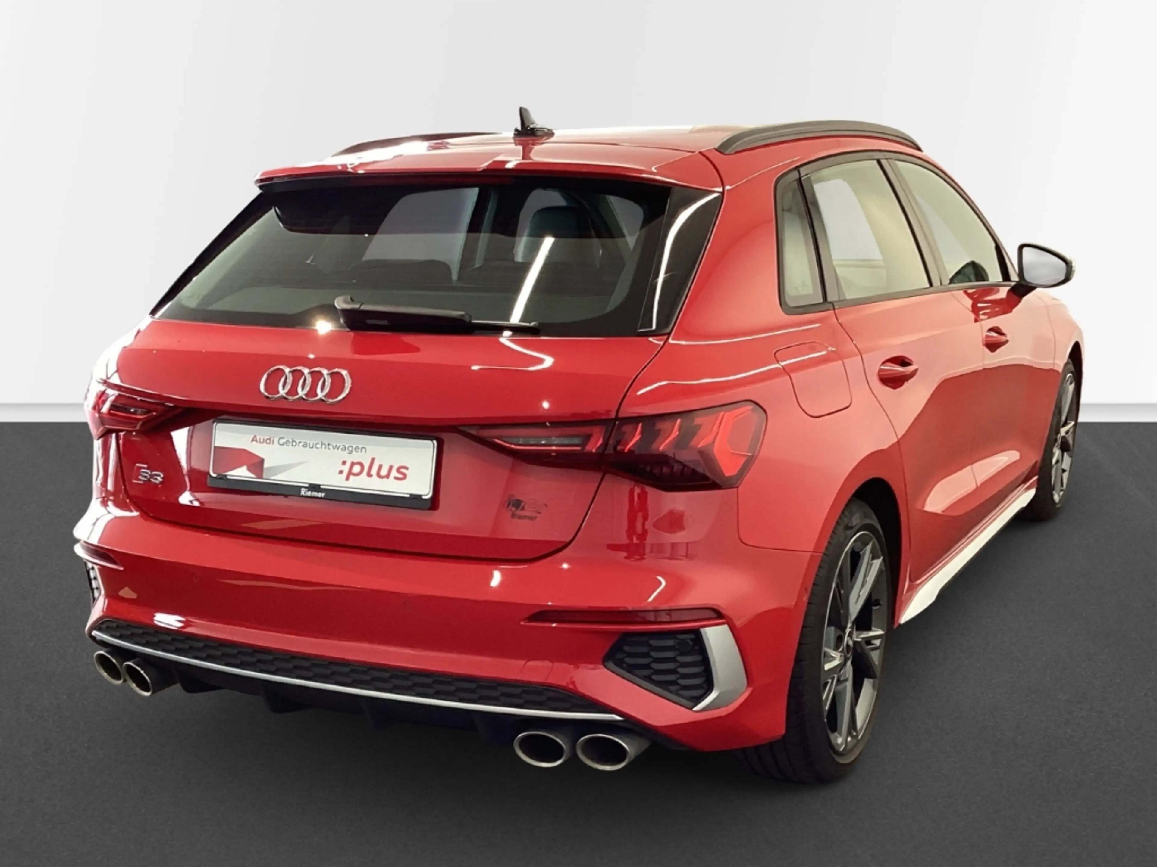 Audi S3 quattro Sportback TFSI S tronic*Leder*Navi*El.Heck — photo 6