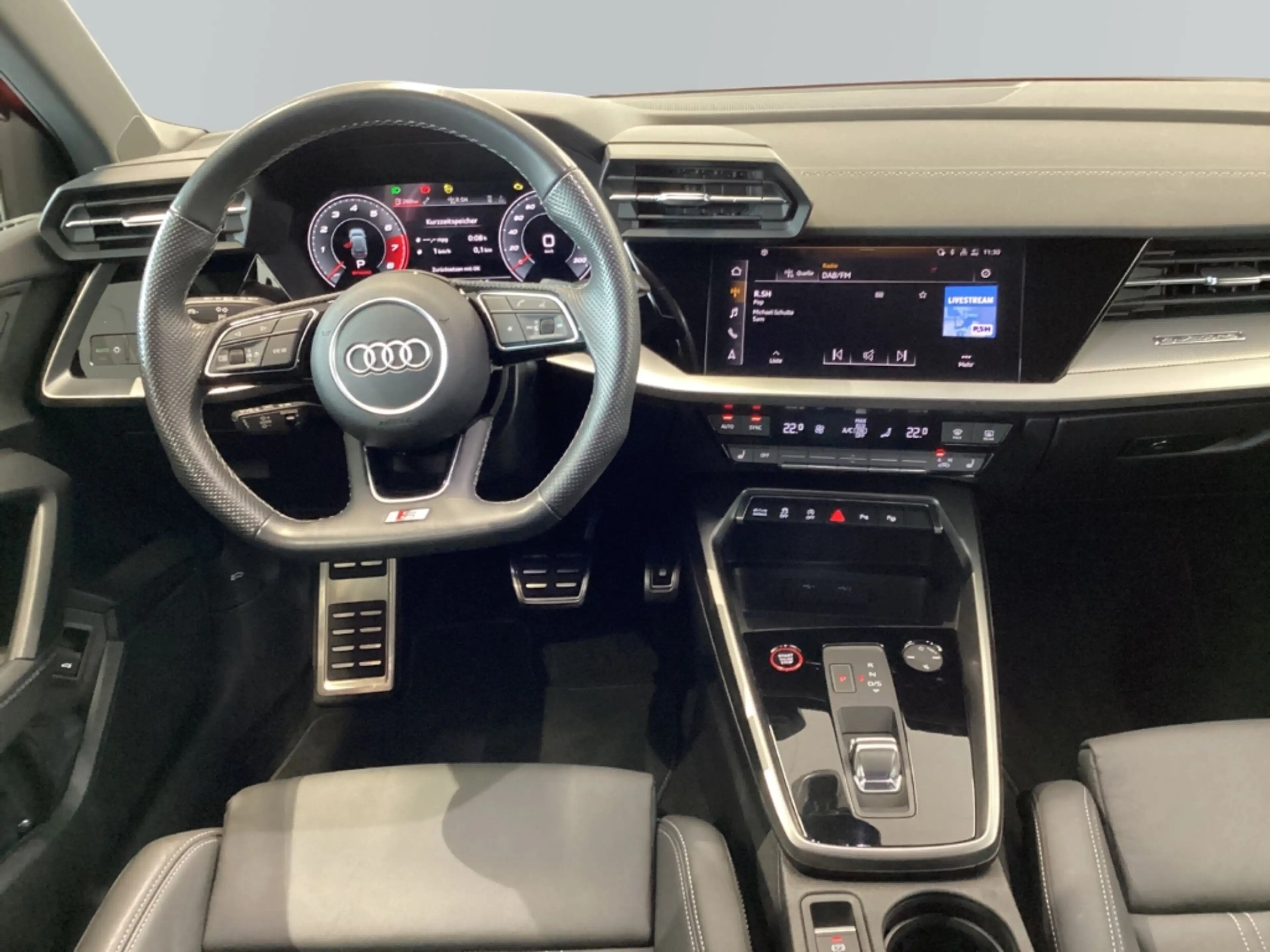 Audi S3 quattro Sportback TFSI S tronic*Leder*Navi*El.Heck — photo 11