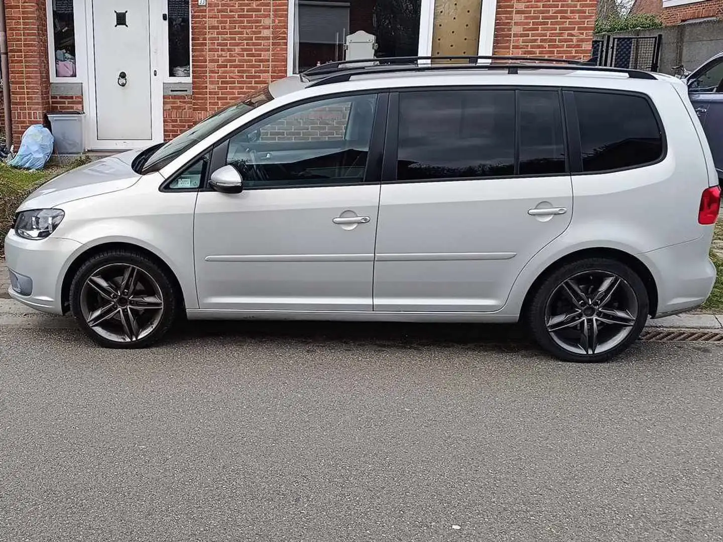 Volkswagen Touran Touran 1.2 TSI BlueMotion Gris - 1