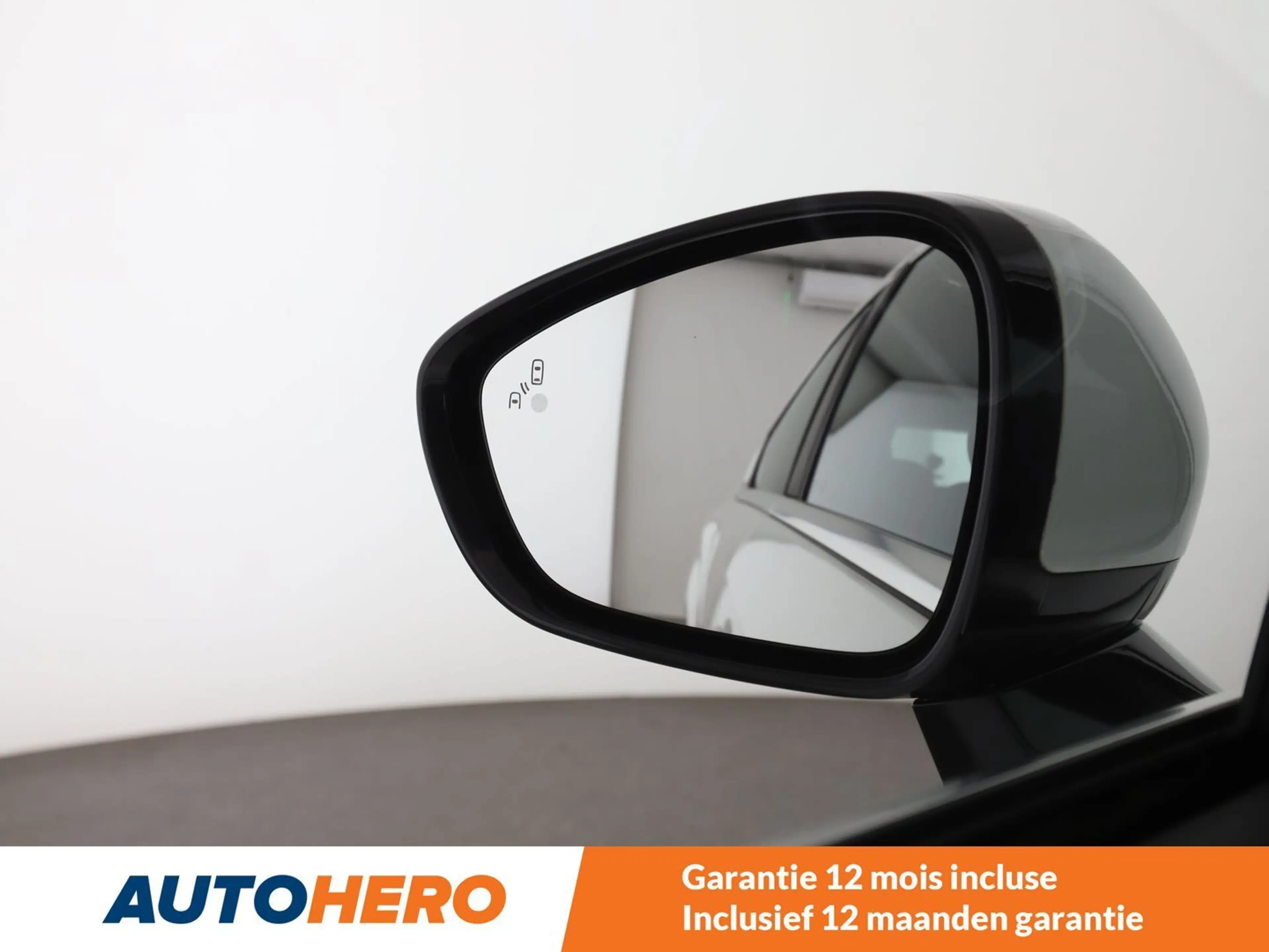 Citroen DS4 1.6 Blue-HDi SoChic — photo 14