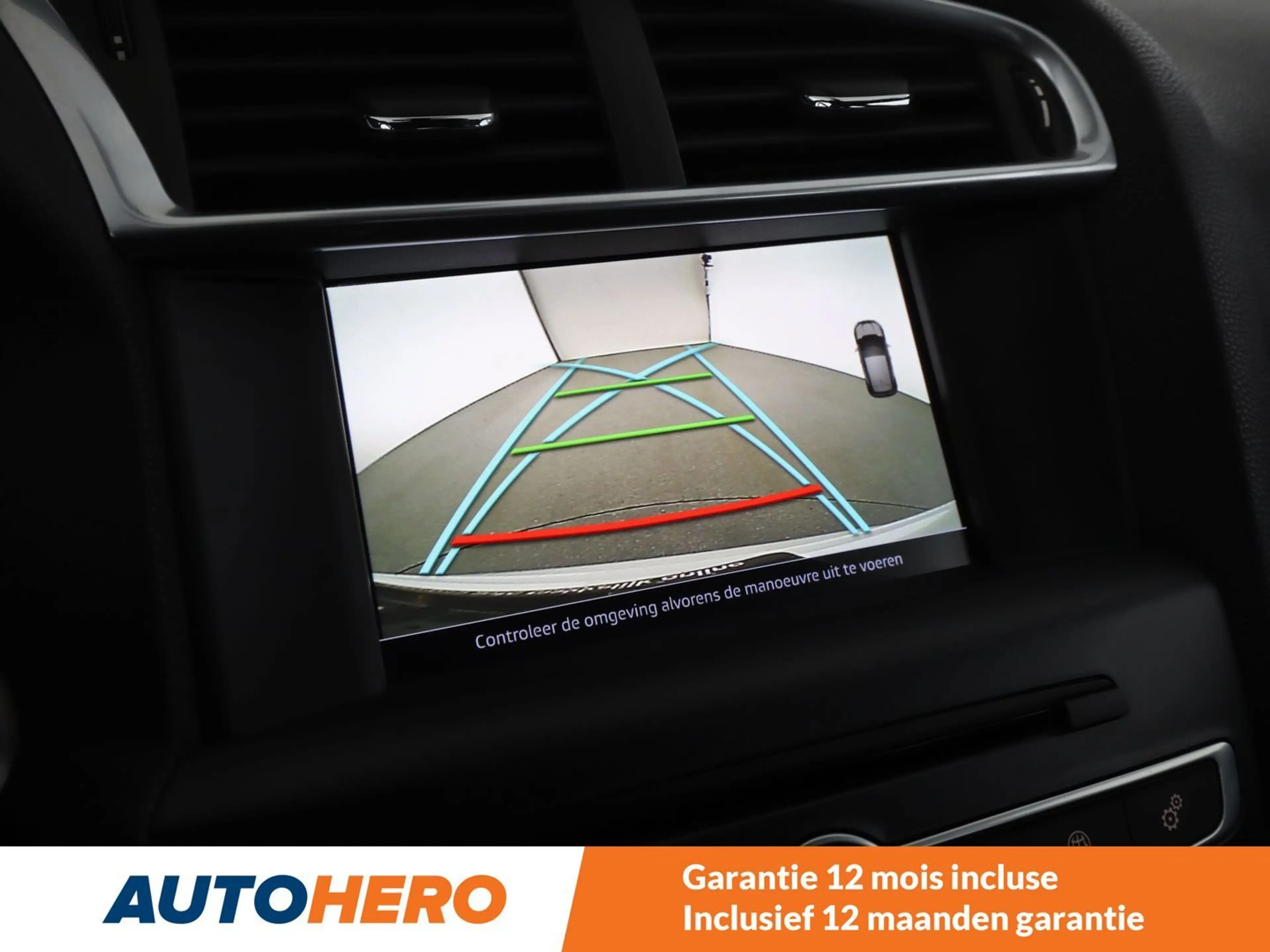 Citroen DS4 1.6 Blue-HDi SoChic — photo 9