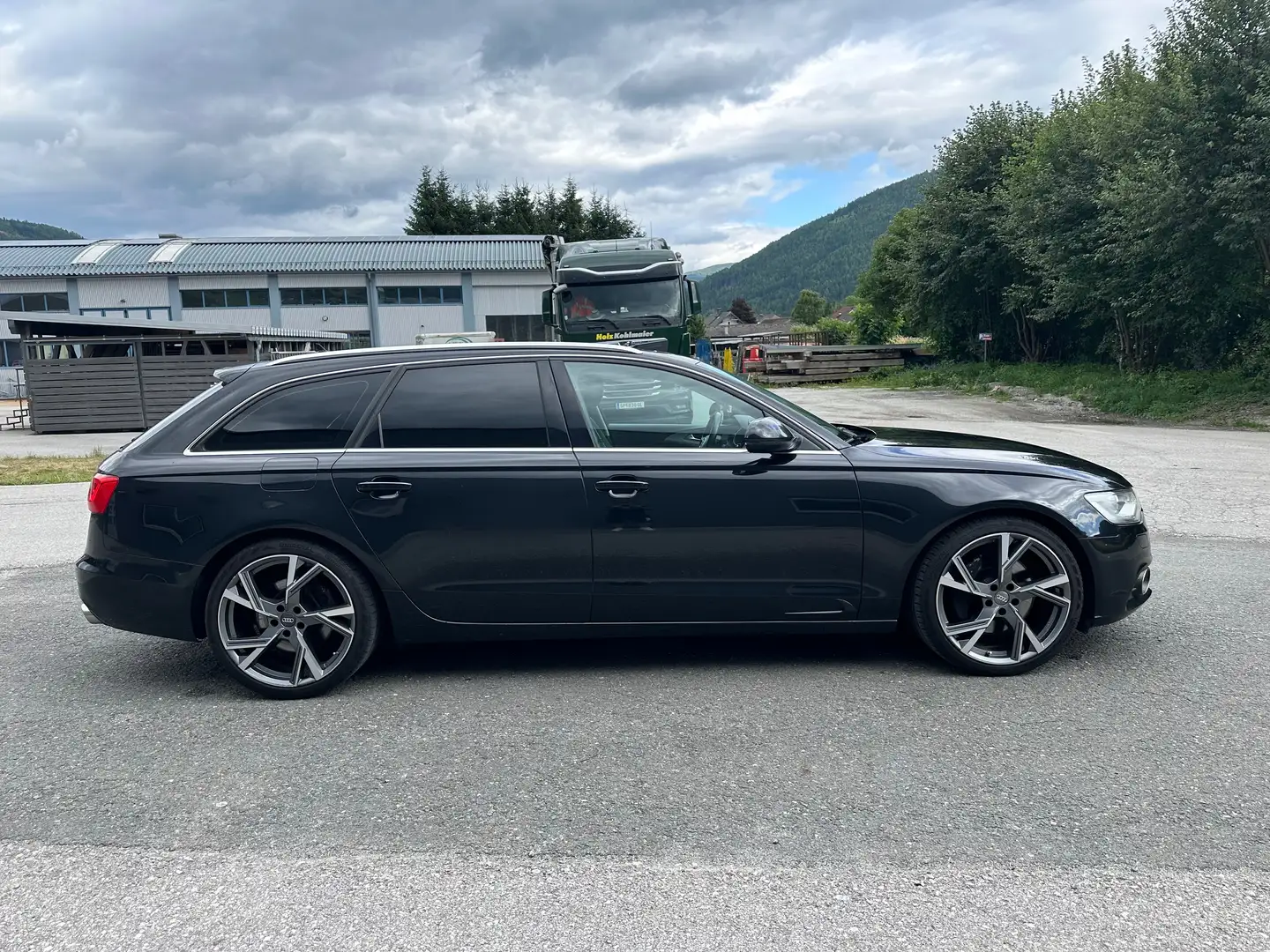 Audi A6 Avant 3,0 BiTDI quattro Active Sound Černá - 2