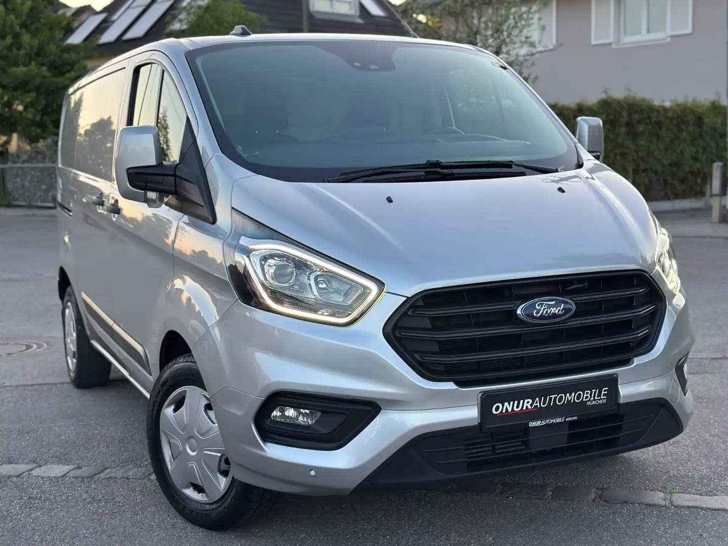 Ford Transit Custom 300 L1 Navi AHK Kamera SHZ ACC Argent - 1