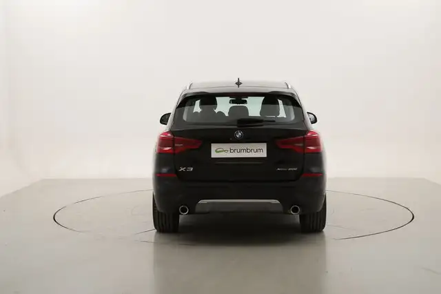 BMW X3 view 4