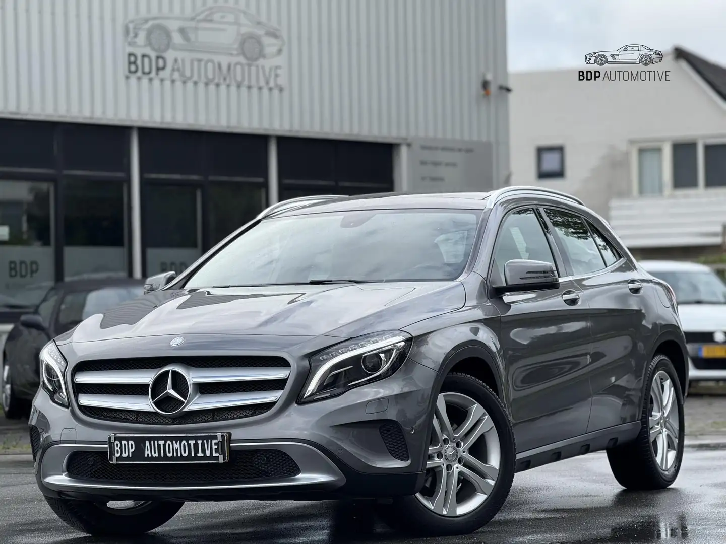 Mercedes-Benz GLA 200 Ambition 💥Eindejaarsprijs | Automaat | Panoramadak Gris - 1